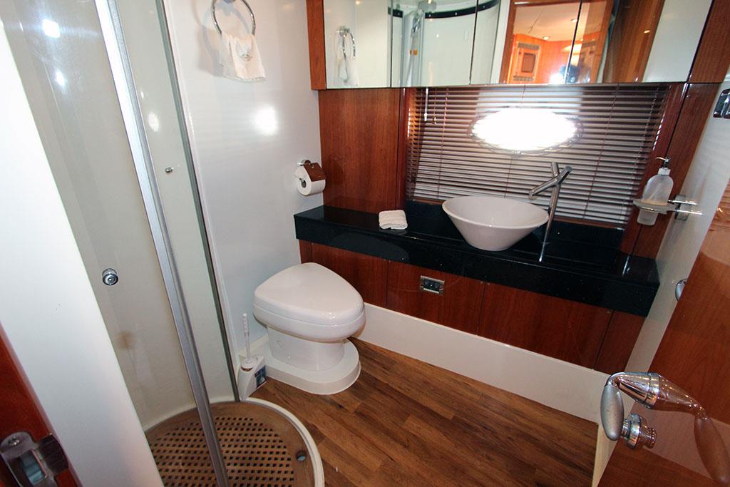 2005 SUNSEEKER PREDATOR 72 